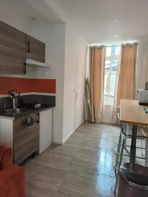Cuisine ou kitchenette dans l'établissement La casa amiénoise