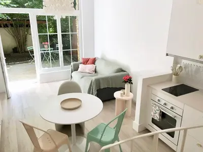 Cuisine ou kitchenette dans l'établissement Villa Mini Romy with outdoor area