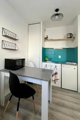 Cuisine ou kitchenette dans l'établissement Studio calme proche de la gare