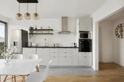 Cuisine ou kitchenette dans l'établissement Magnifique Chambre dans une collocation design