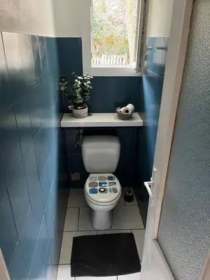 Salle de bains dans l'établissement Villa clair de Falaises