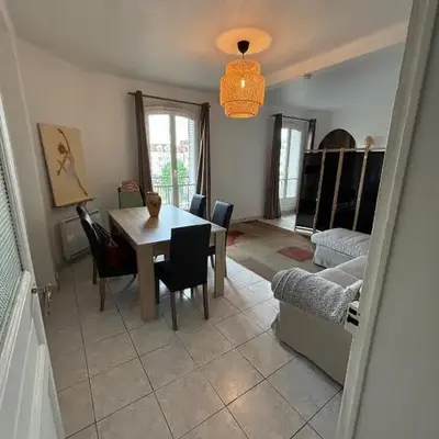 Apartment - 1min to train station - 13min to Paris