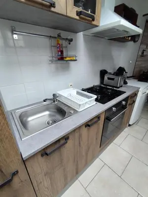 Cuisine ou kitchenette dans l'établissement Chez Nanou location saisonnière 2 chambres