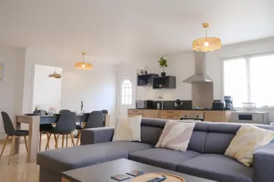 Cuisine ou kitchenette dans l'établissement Maison Angèle