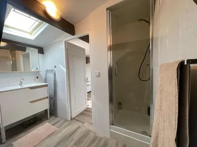 Salle de bains dans l'établissement coccon 7