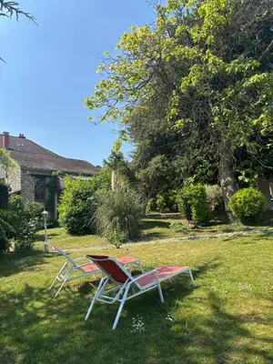 Jardin de l'établissement La cabane au fond du jardin