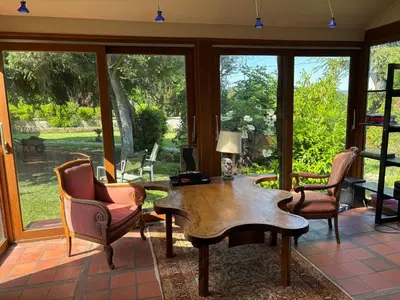 Jardin de l'établissement La cabane au fond du jardin