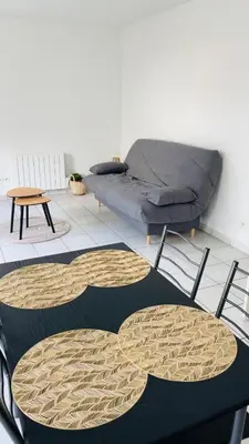 Coin salon dans l'établissement Appartement 2 personnes sur Amiens