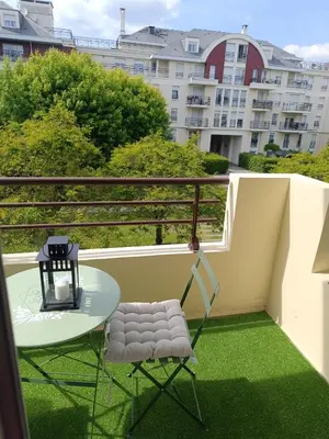 Balcon ou terrasse dans l'établissement Appartement Cosy, 30 minutes de Paris
