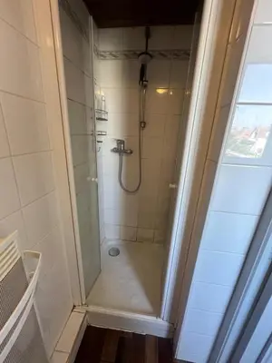 Salle de bains dans l'établissement LE Caliopé
