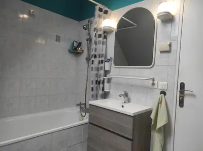 Salle de bains dans l'établissement Vintage Crossroads Inn