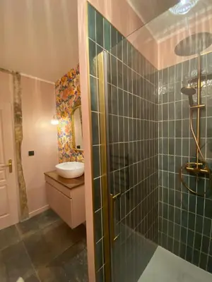 Salle de bains dans l'établissement Le Nid des Cardamines