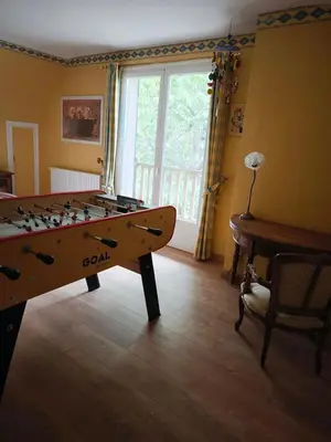 Billard dans l'établissement Chez Claudia