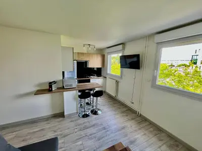 Cuisine ou kitchenette dans l'établissement La Perle