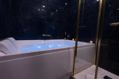 Plan de l'établissement Le Passion Room - Love Room - Jacuzzi