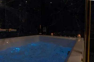 Plan de l'établissement Le Passion Room - Love Room - Jacuzzi