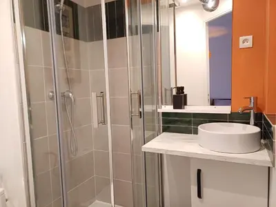 Salle de bains dans l'établissement Le P Tillant