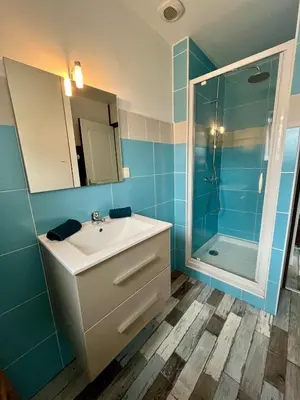 Salle de bains dans l'établissement La Pause Bain & Nature