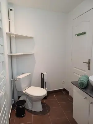 Salle de bains dans l'établissement L'inattendu