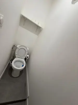 Salle de bains dans l'établissement Maison de ville cosy pour 4 personnes