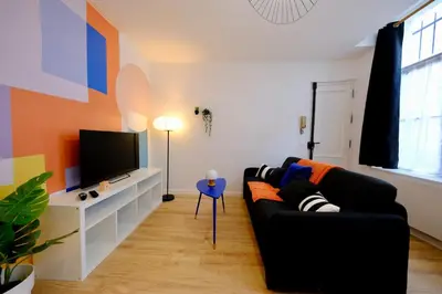 Télévision ou salle de divertissement dans l'établissement Rouen - Magnifique studio