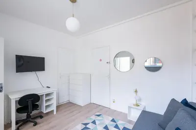 Télévision ou salle de divertissement dans l'établissement Studio tout équipé proche centre ville & gare