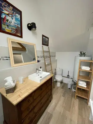 Salle de bains dans l'établissement Au Nid du MONT