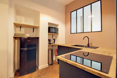 Cuisine ou kitchenette dans l'établissement Charmant Studio Rouen Centre - Idéal Tourisme & Affaires
