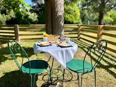 Jardin de l'établissement Le dôme en seine, proche Giverny