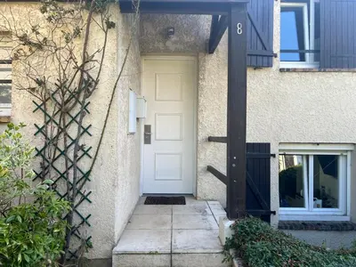 Façade ou entrée de l'établissement Maison Serenity Domont Retreat