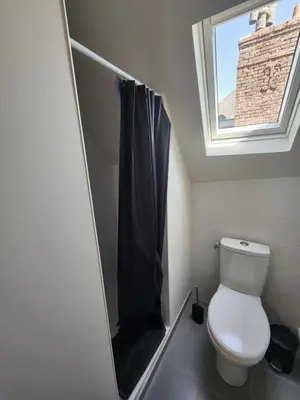 Salle de bains dans l'établissement chambre rose