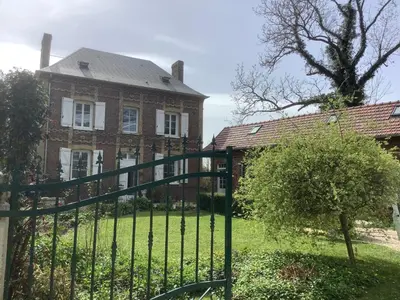 Jardin de l'établissement Longère au Numéro 7