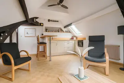 Cuisine ou kitchenette dans l'établissement Buffon Ménage et linges inclus