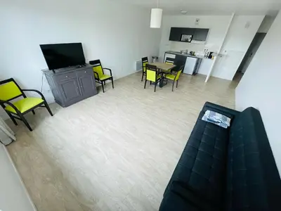 Télévision ou salle de divertissement dans l'établissement Rouen Confort - 395