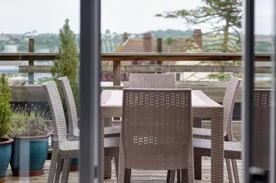 Balcon ou terrasse dans l'établissement Le Léon Gambetta appartement avec terrasse vue mer