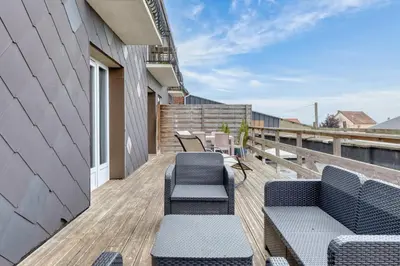 Balcon ou terrasse dans l'établissement Le Léon Gambetta appartement avec terrasse vue mer