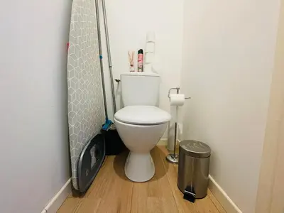 Salle de bains dans l'établissement L'appartement du bonheur - 398
