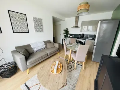 Cuisine ou kitchenette dans l'établissement L'appartement du bonheur - 398