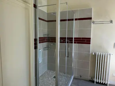 Salle de bains dans l'établissement Le Manoir de la Seine - proche Giverny