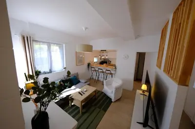 Cuisine ou kitchenette dans l'établissement Proche Rouen - Magnifique T4 - 3 chambres