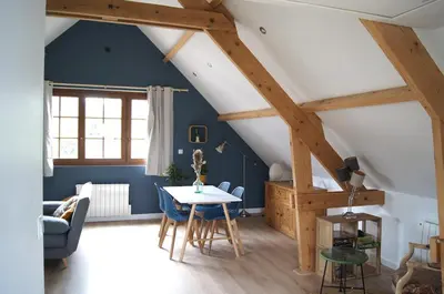 Coin salon dans l'établissement Logement entier indépendant avec espace extérieur