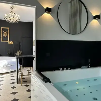 Bulle royale jaccuzi au château à 35 min de Paris
