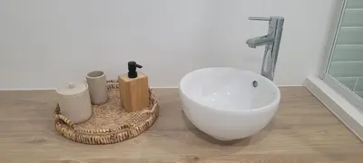 Salle de bains dans l'établissement Le Birdie - Maison & Jardin à proximité de Chantilly
