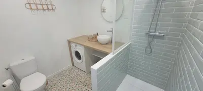 Salle de bains dans l'établissement Le Birdie - Maison & Jardin à proximité de Chantilly