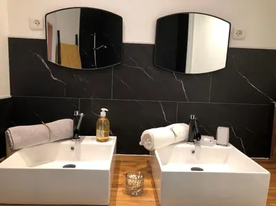 Salle de bains dans l'établissement F2 tout confort