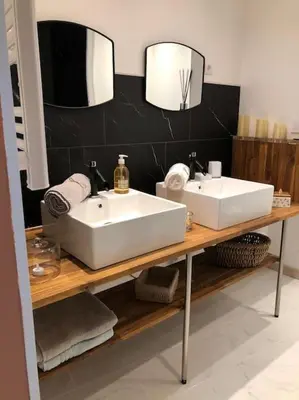 Salle de bains dans l'établissement F2 tout confort