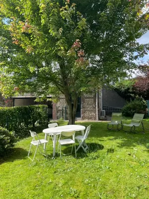 Jardin de l'établissement NOUVEAU ! Logement refait à neuf !