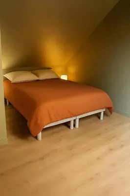 Un ou plusieurs lits dans un hébergement de l'établissement NOUVEAU ! Logement refait à neuf !