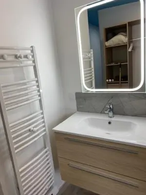 Salle de bains dans l'établissement GITE DU Bosc Allard