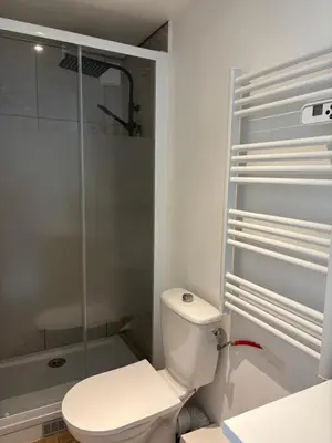 Salle de bains dans l'établissement Charmant appartement moderne